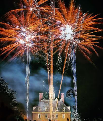 Colonial Williamsburg Grand Illumination 1