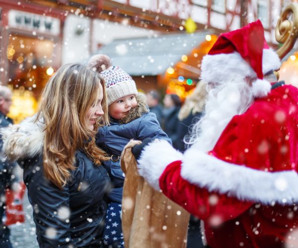 Merchants Square Strolling Father Christmas